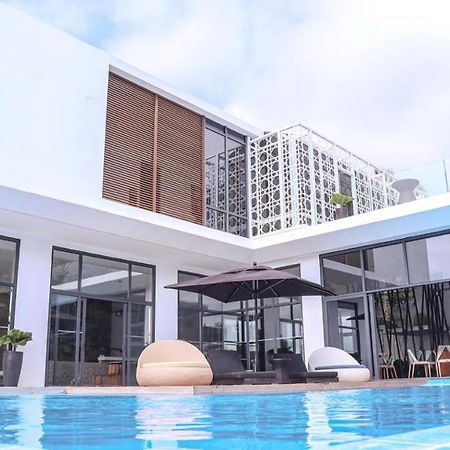 Sisid Anilao Resort Mabini  Buitenkant foto